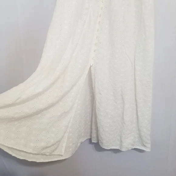 GAP Off White Eyelet Maxi Dress Size Medium - Picture 5 of 10